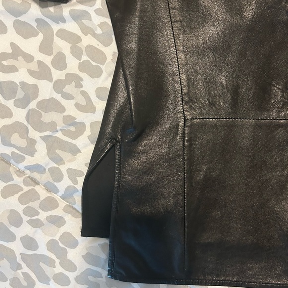 Vince black leather tshirt - Picture 5 of 7